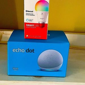 BRAND NEW 🙌Echo Dot And Led Smart Bulb 👍 Glacier White (4th Gen)